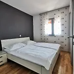 Mira