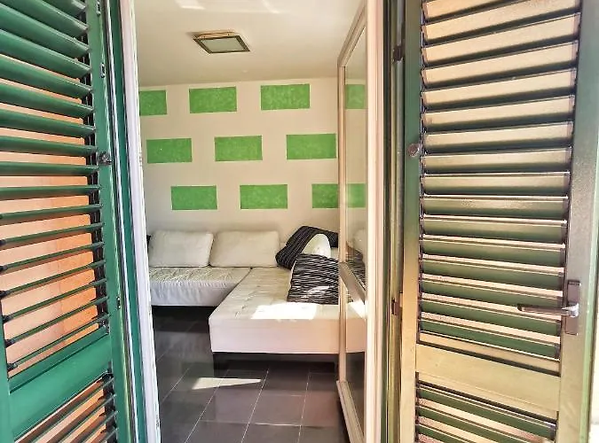Apartman Mira *