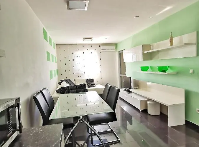 Mira Apartman *