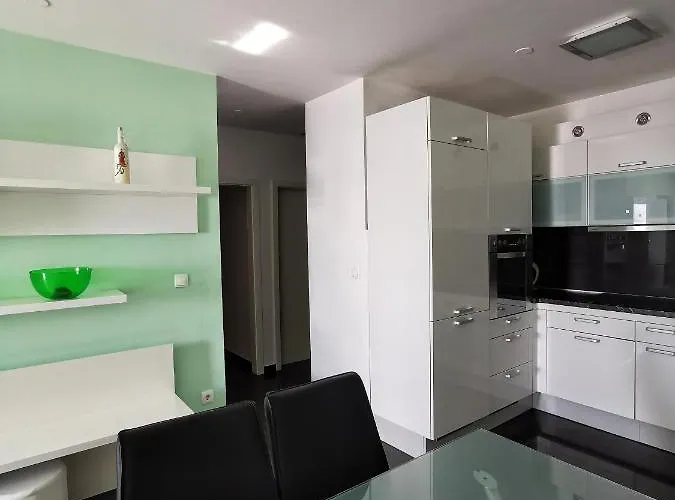 Mira Apartman *