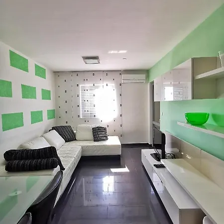Mira Appartement Podstrana