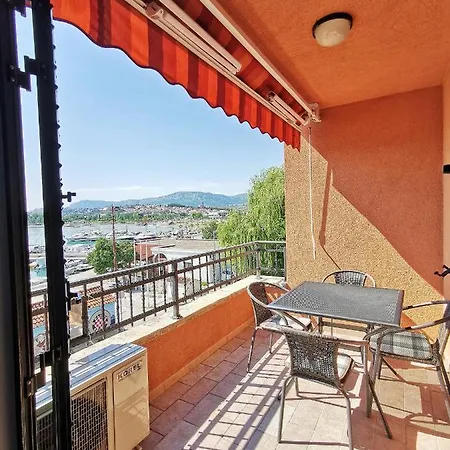 Appartement Mira Podstrana