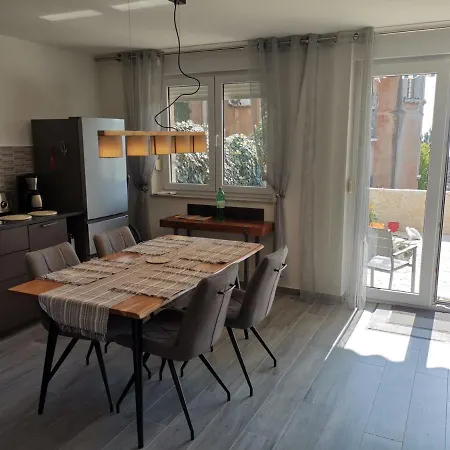Mira Apartment