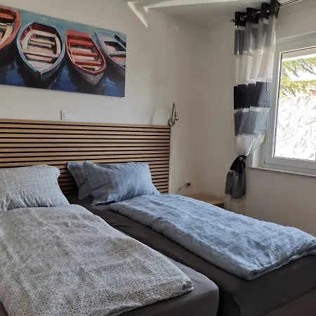 Apartment Mira